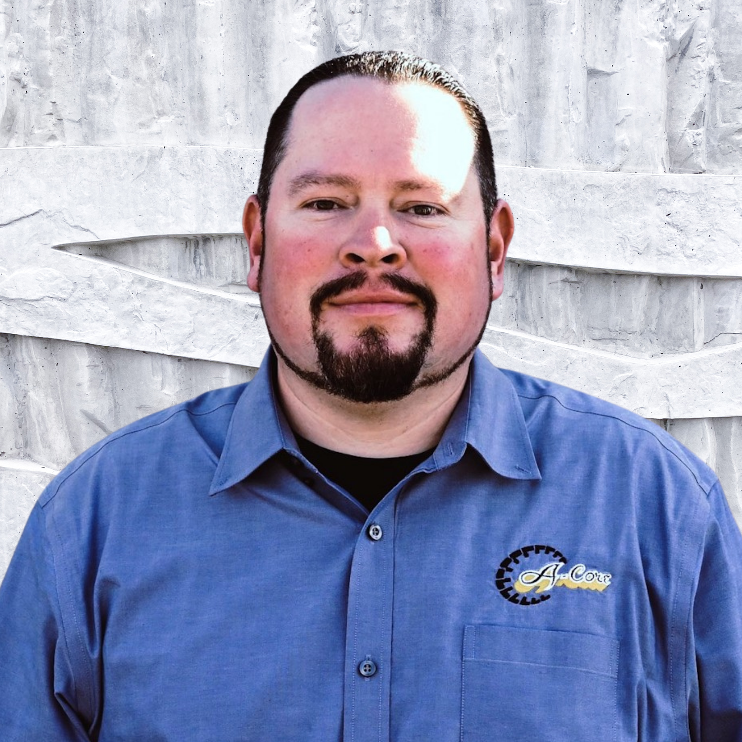 headshot of ray chavez